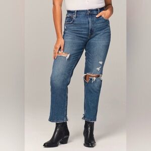 Abercrombie & Fitch Ultra High Rise Ankle Straight Jean Size 27/4
